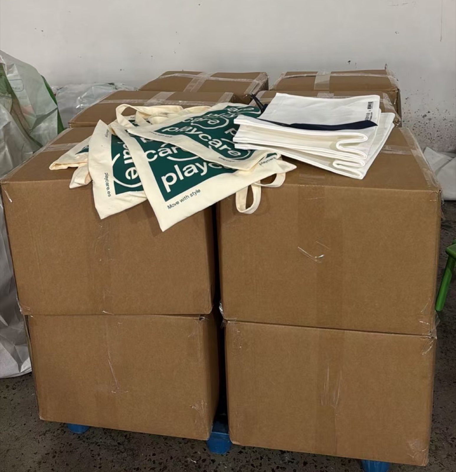 Carton packing for finished custom tote bags